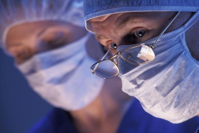 Operacije mozga na budnim pacijentima